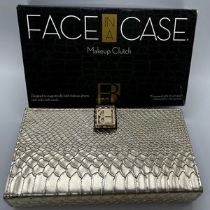 🆕 Face In A Case make up clutch